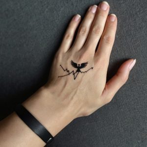 Leonardo_Kino_XL_A_heartbeat_tattoo_for_the_hand_with_the_EKG_2