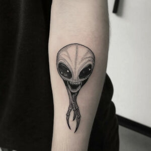 small alien tattoo