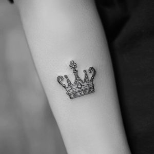 crown for queen tattoo