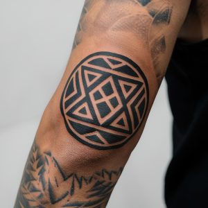 polynesian tattoo arm sleeve